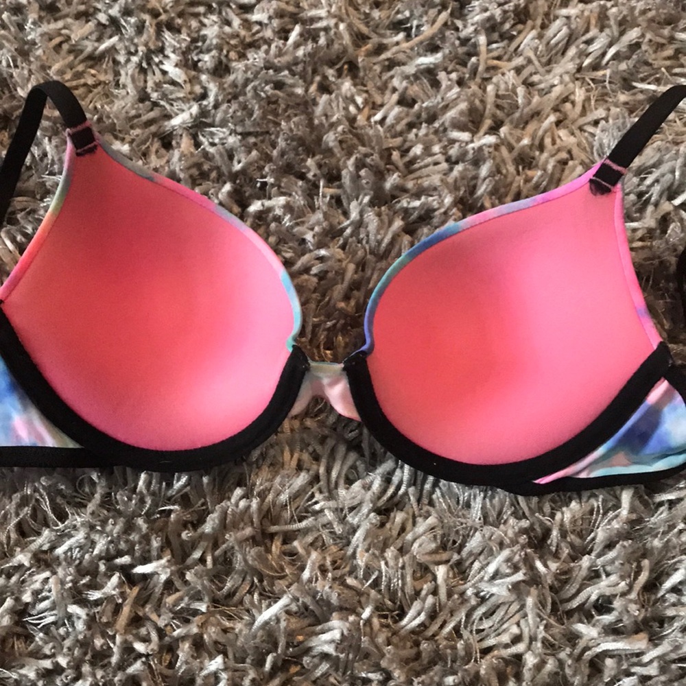 Pink bra - Picture 2 of 2